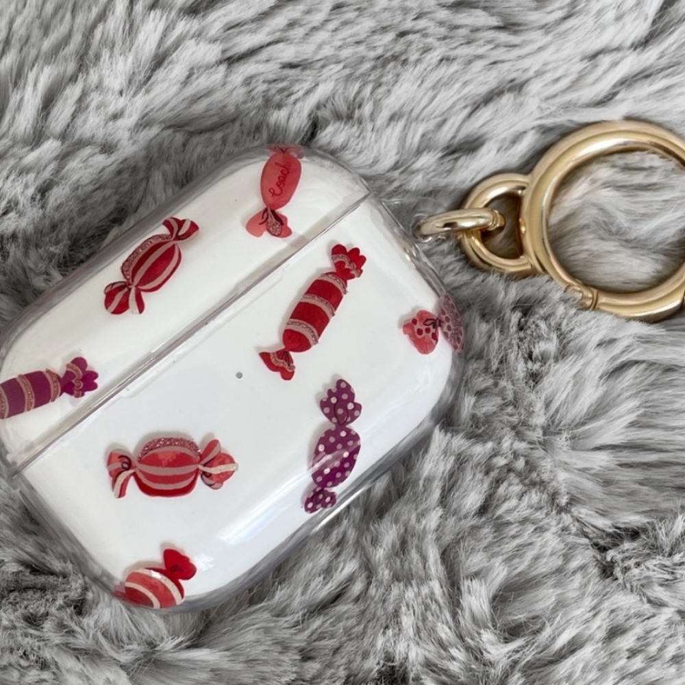 🍬NEW Coach AIRPOD KEYCHAIN candy pro case brand new in box🍬🍬 - Picture 3 of 4